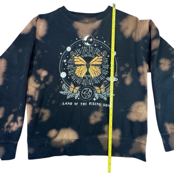 Full Tilt Black and Tan Black and Tan Tie Dye with Butterfly Graphic Hoodie - Picture 13 of 14